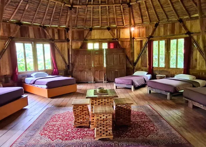 Hotel Warung Rekreasi *