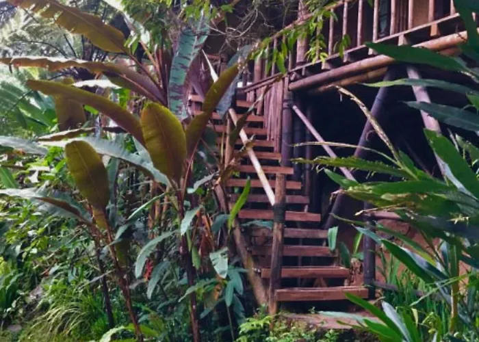 Hotel Warung Rekreasi *
