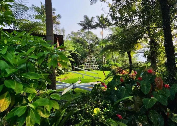 Hotel Warung Rekreasi