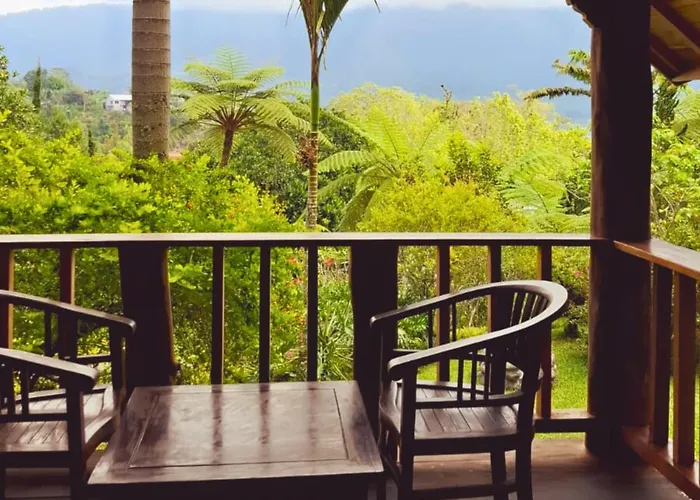 Warung Rekreasi Hotel *